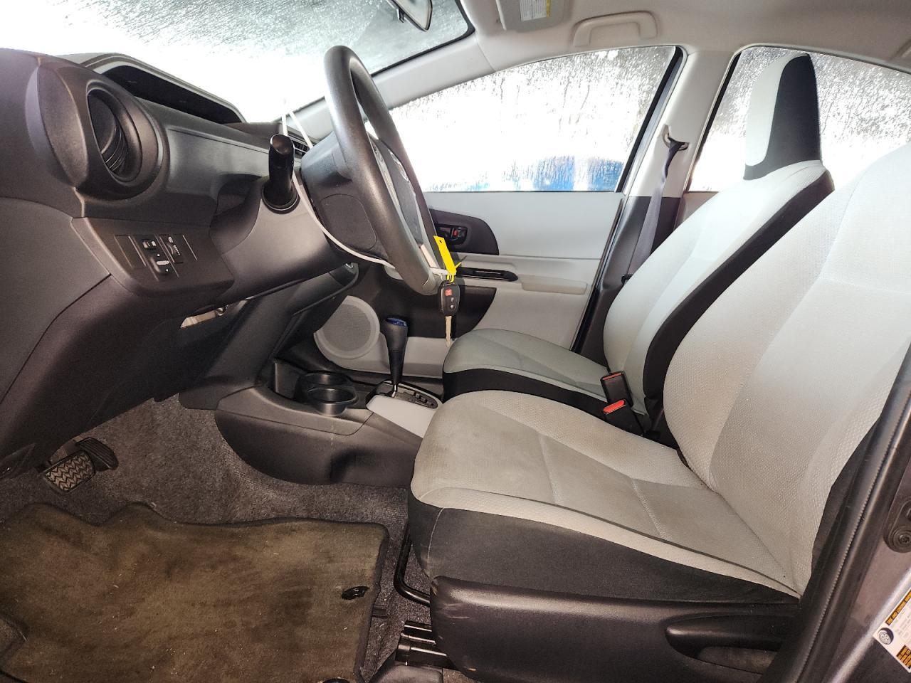 2013 TOYOTA Prius c