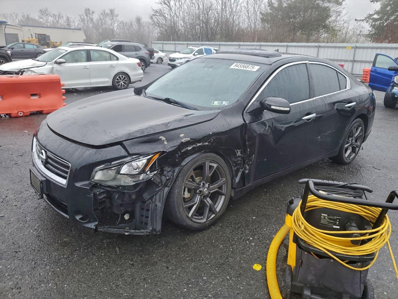 2014 NISSAN Maxima
