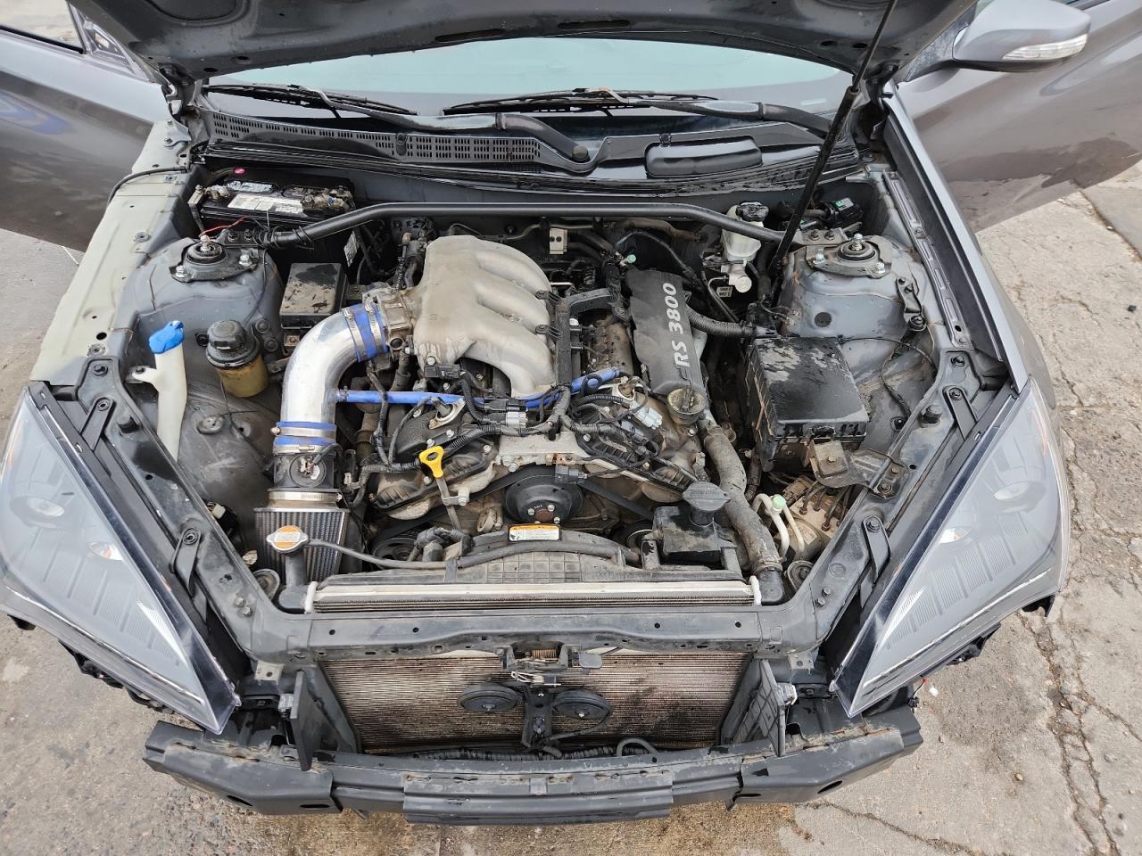 2010 HYUNDAI GENESIS