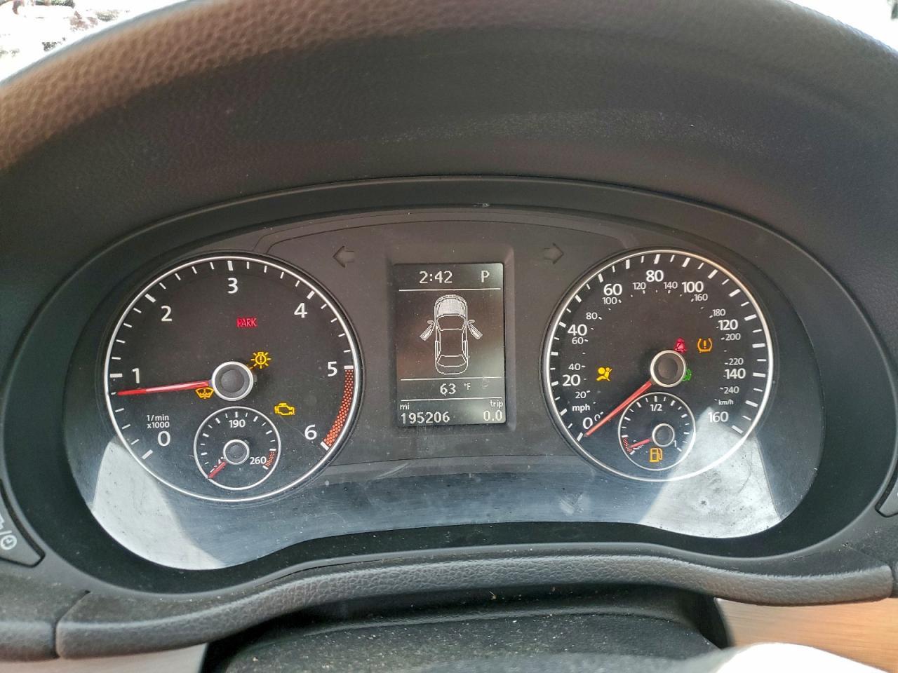 2015 VOLKSWAGEN Passat