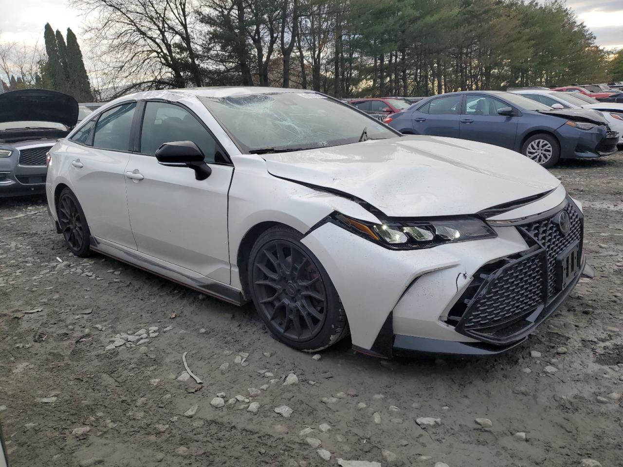 2020 TOYOTA Avalon