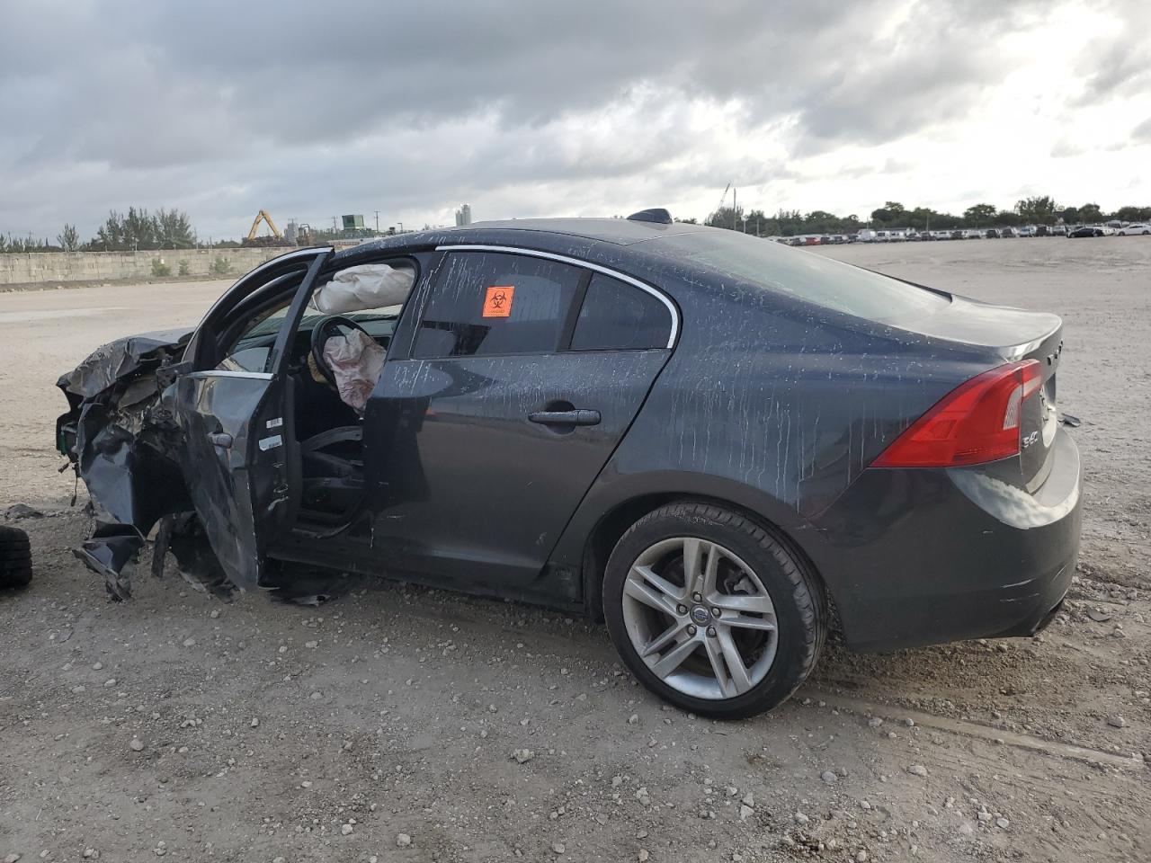 2014 VOLVO S60