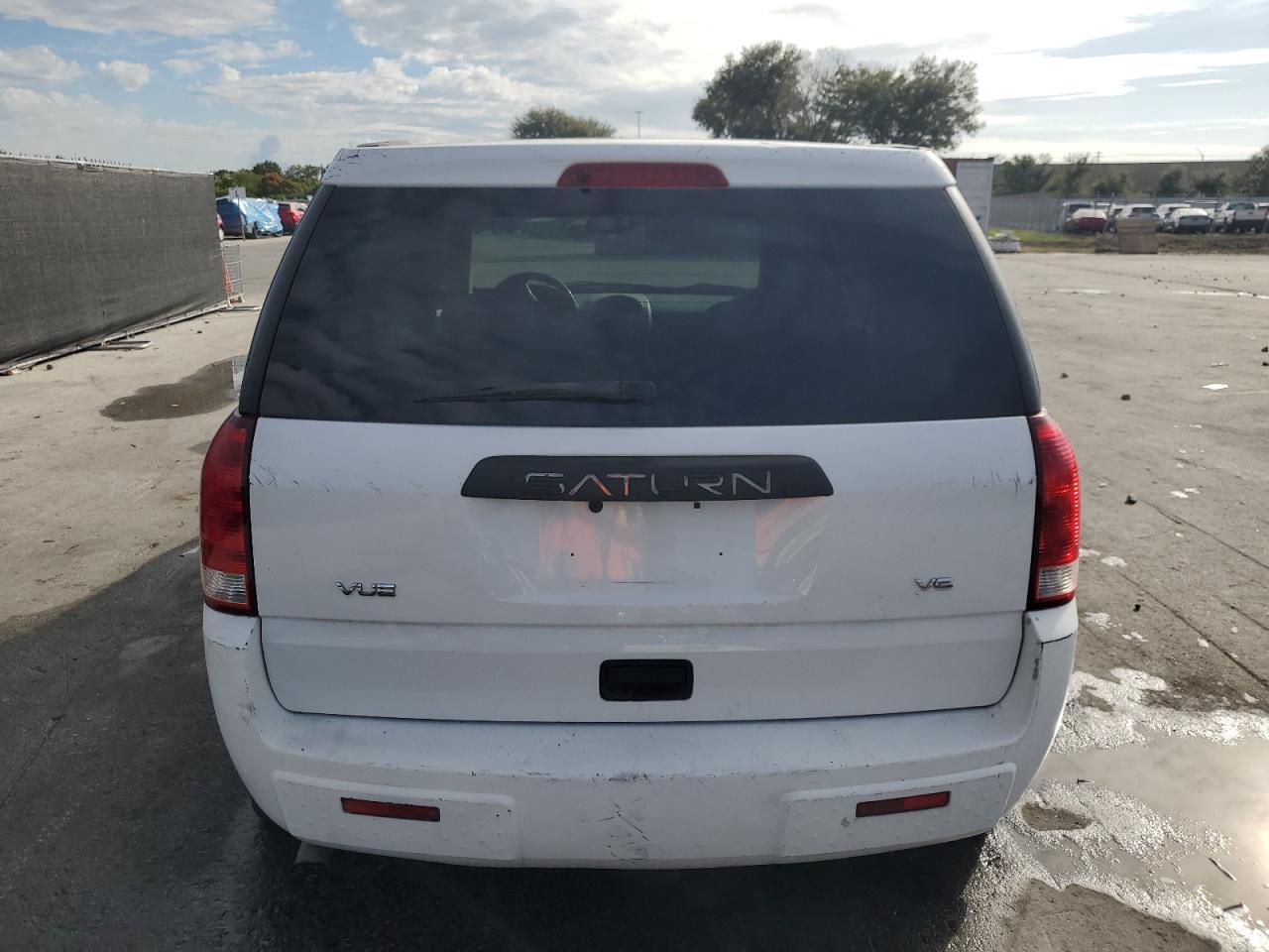 2004 SATURN Vue
