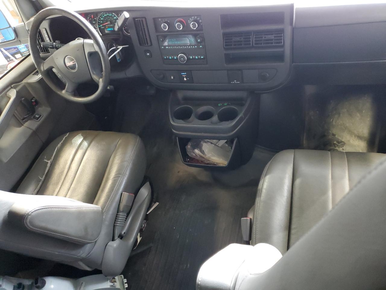 2017 GMC Savana