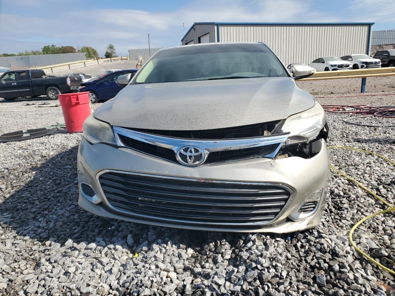 2013 TOYOTA Avalon