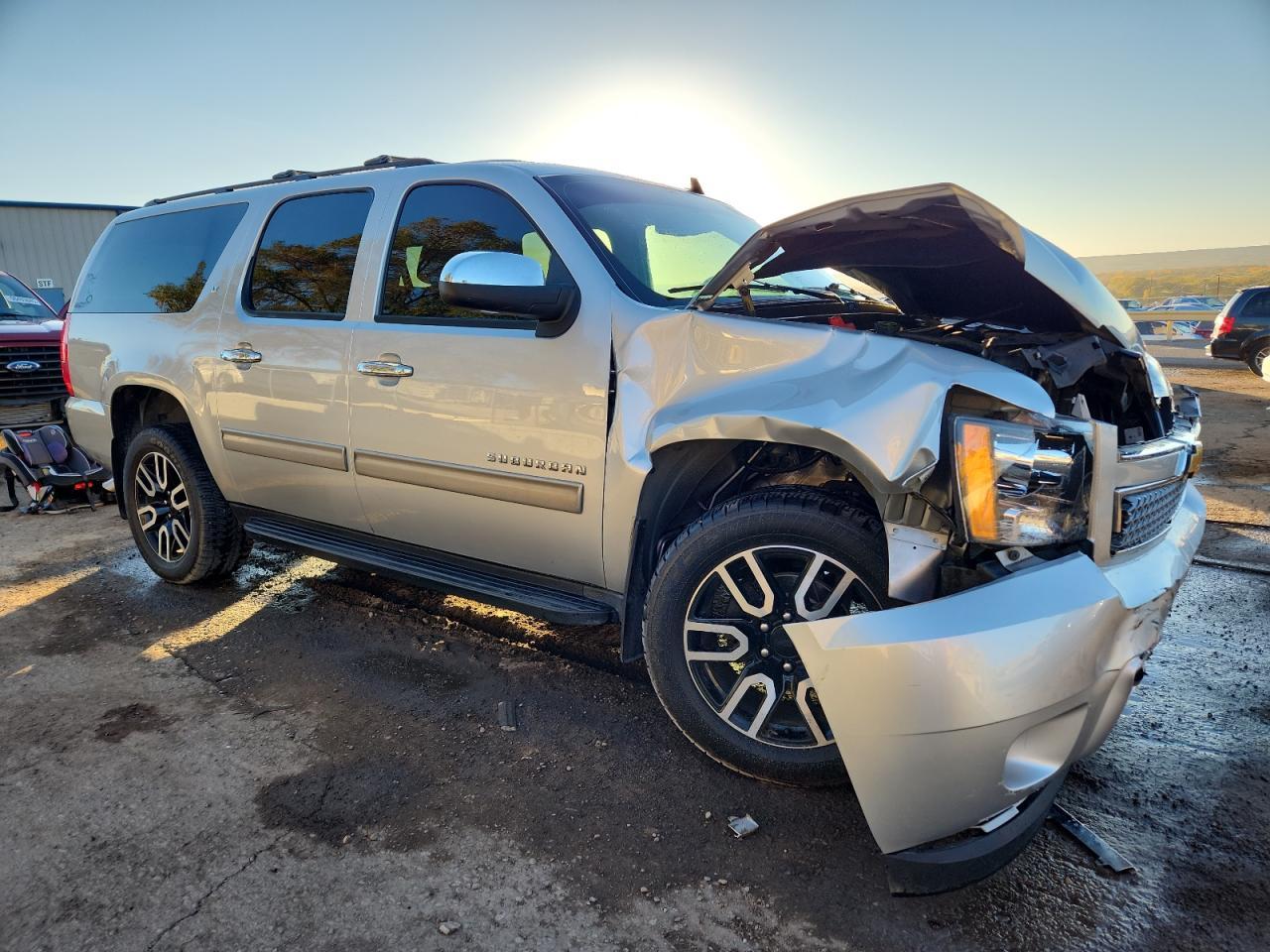 2014 CHEVROLET Suburban