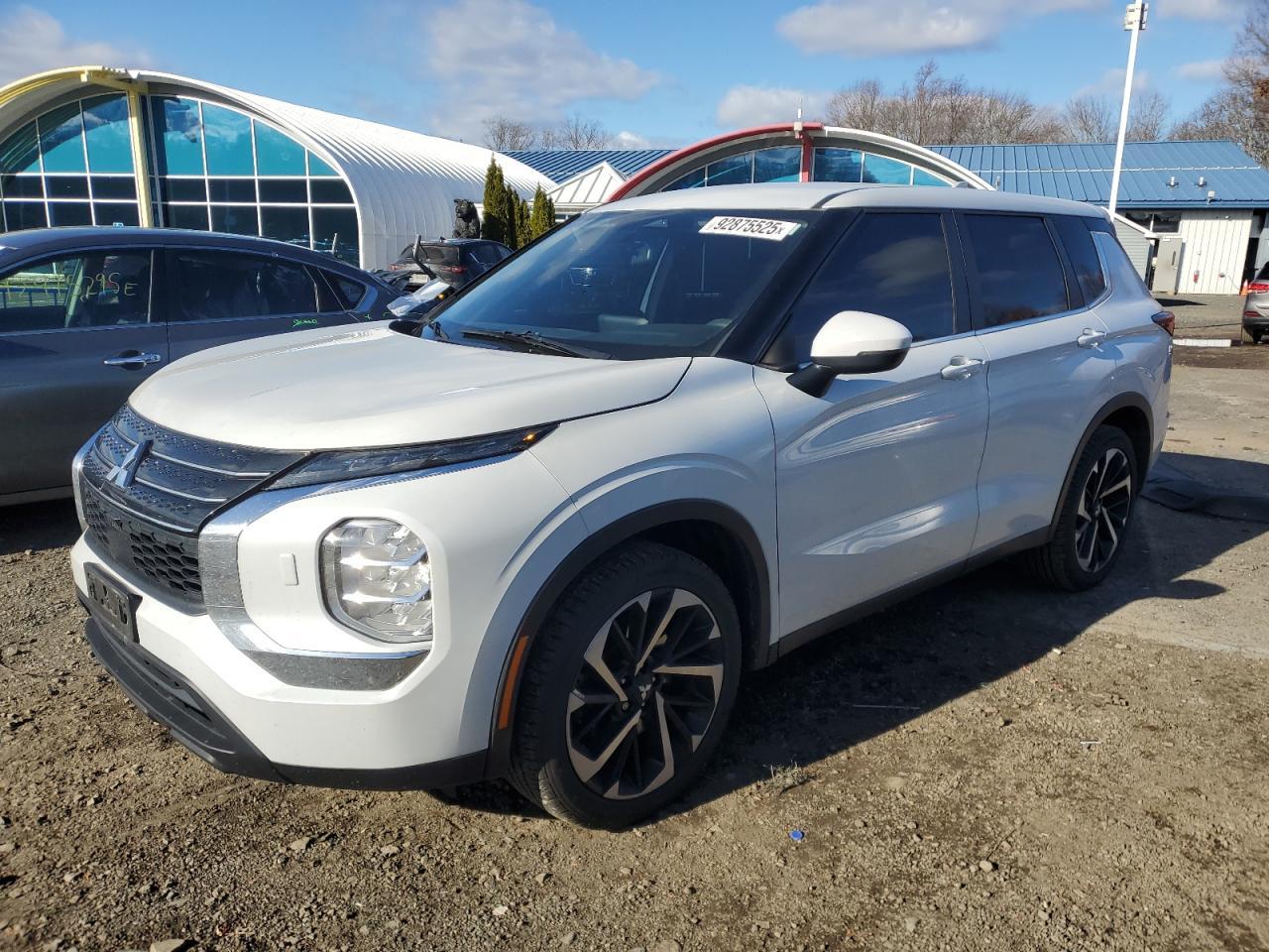 2022 MITSUBISHI outlander