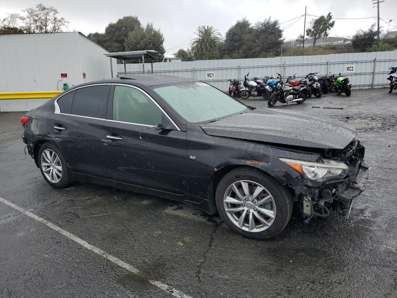 2016 INFINITI Q50