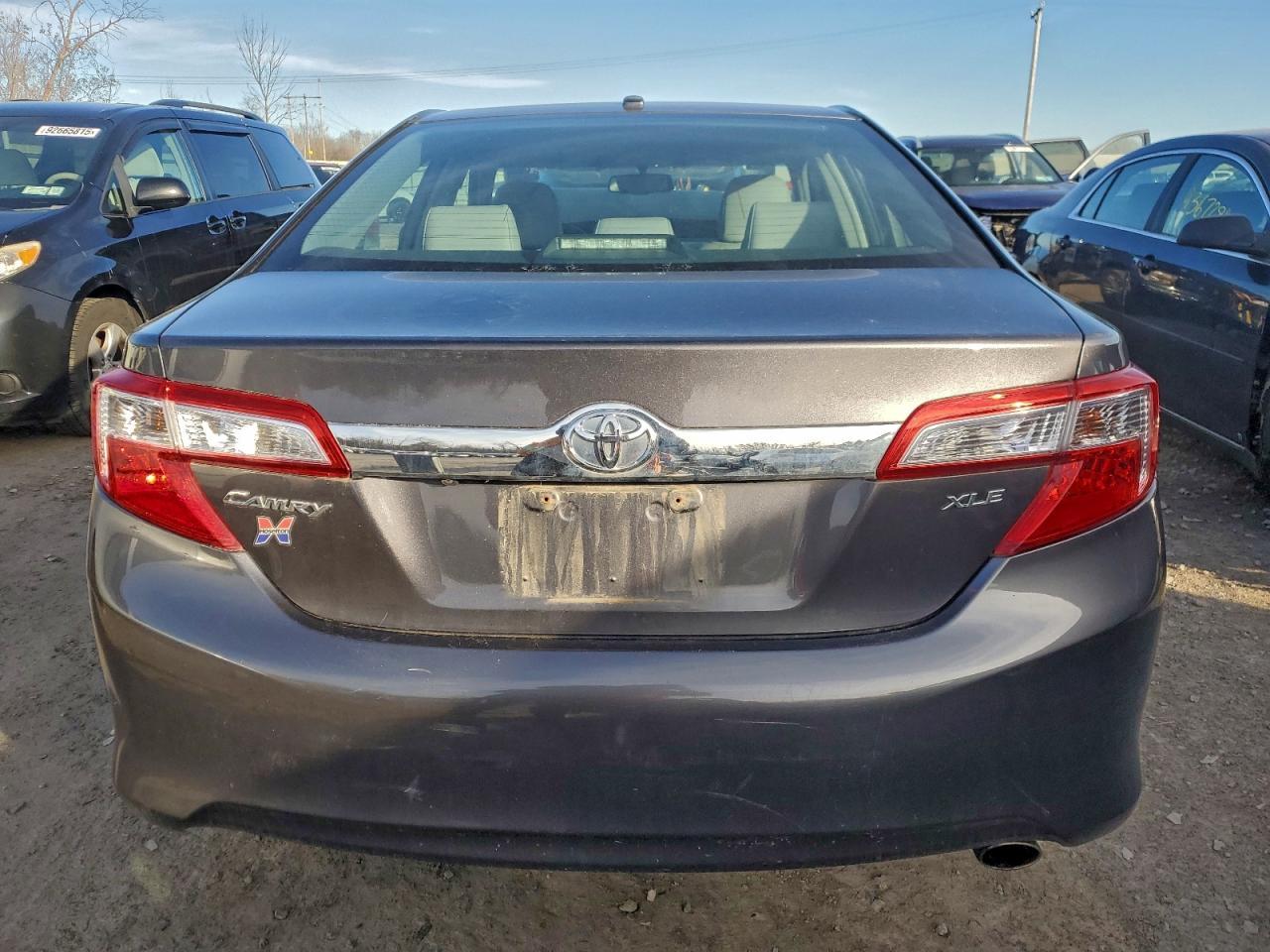 2014 TOYOTA CAMRY