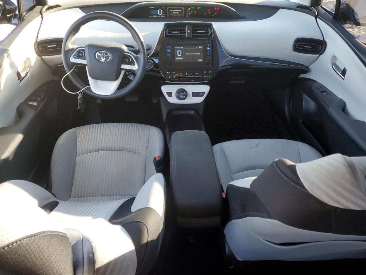 2017 TOYOTA PRIUS