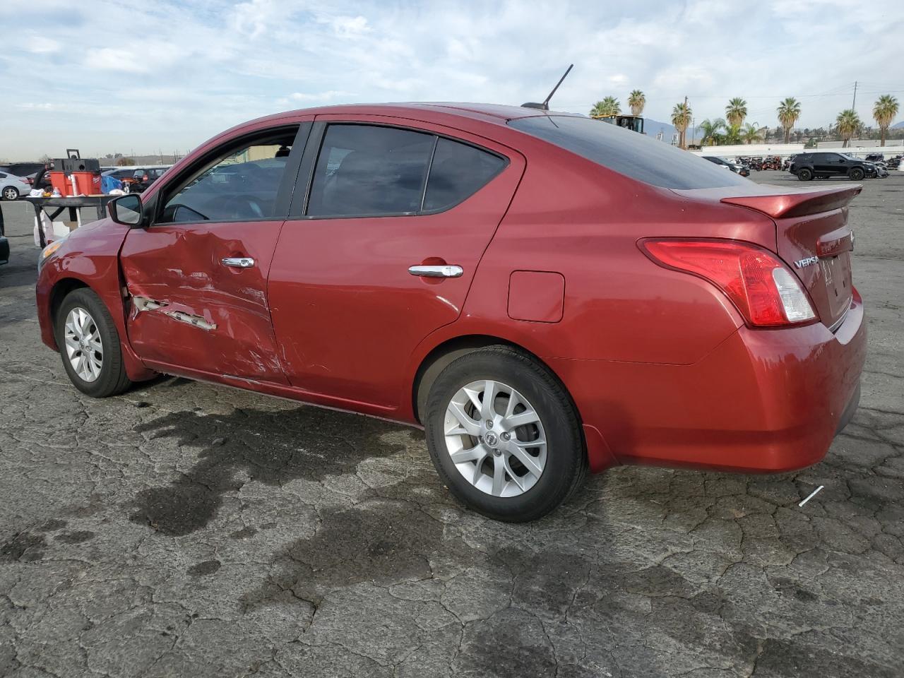 2017 NISSAN VERSA