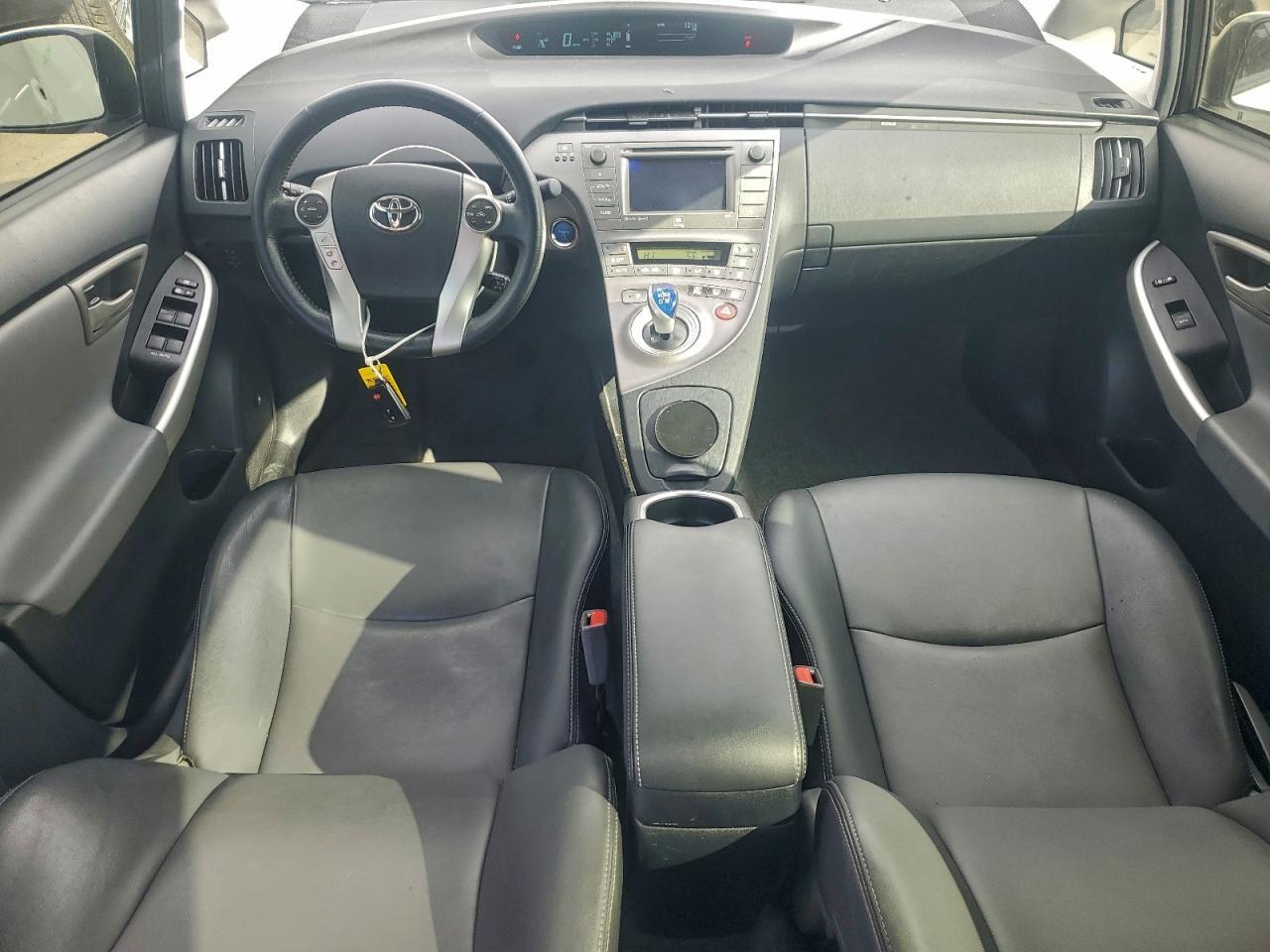 2015 TOYOTA PRIUS