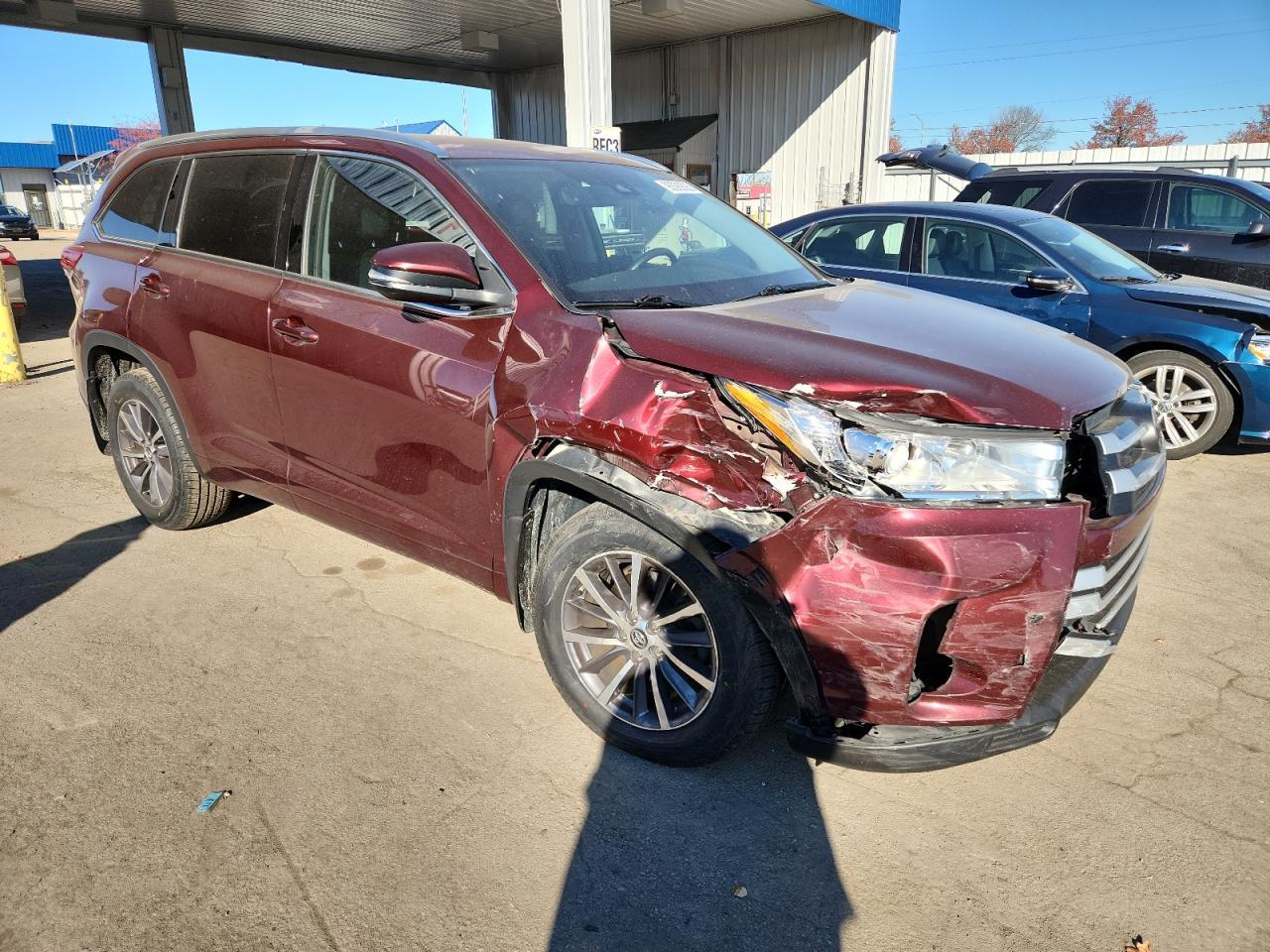 2017 TOYOTA HIGHLANDER