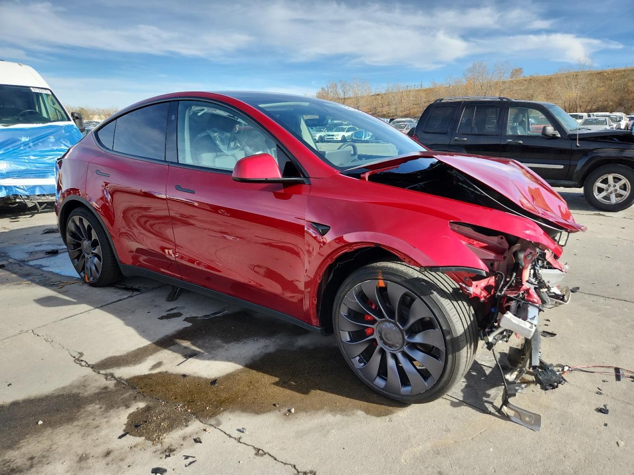 2025 TESLA MODEL Y