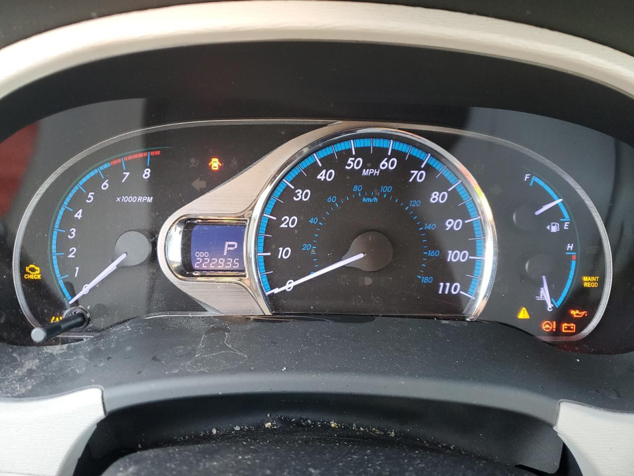 2011 TOYOTA SIENNA