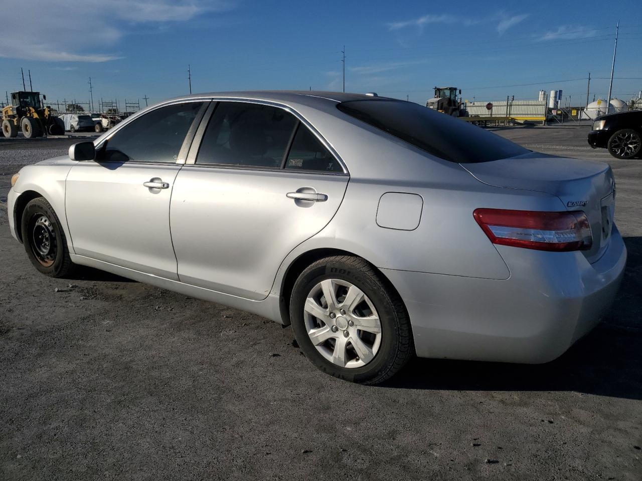2011 TOYOTA CAMRY