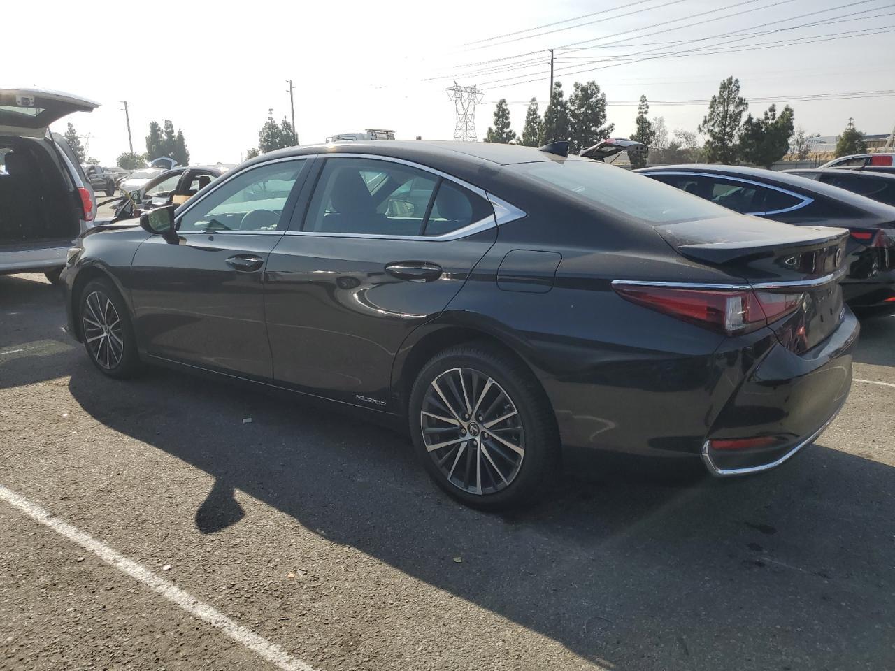 2022 LEXUS ES 300H