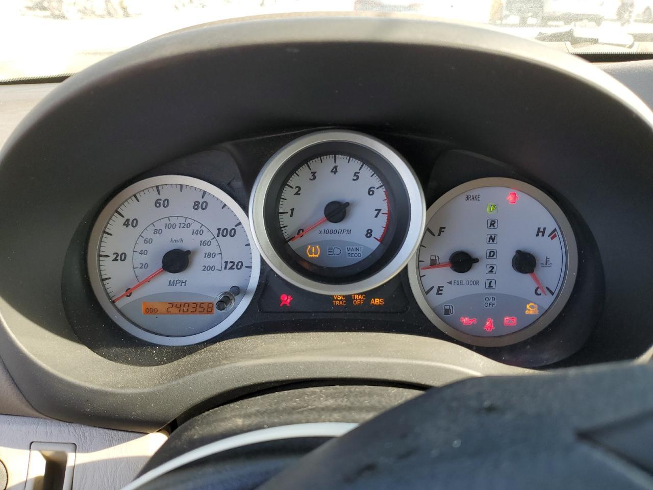 2004 TOYOTA RAV4