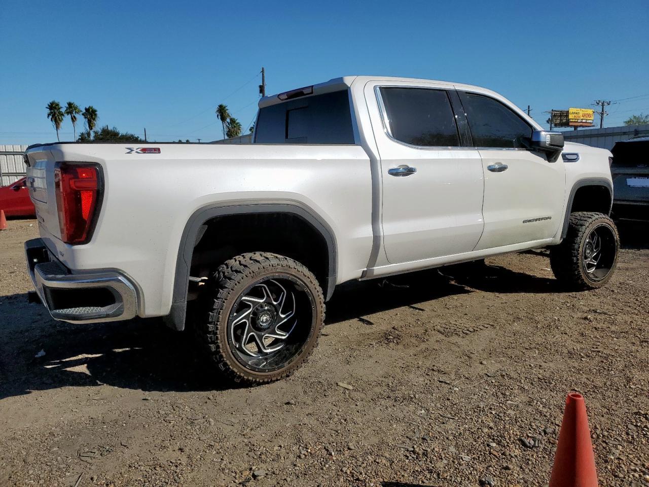 2024 GMC Sierra