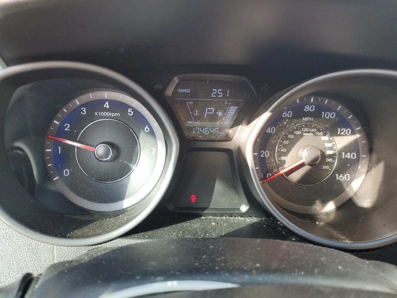 2016 HYUNDAI ELANTRA