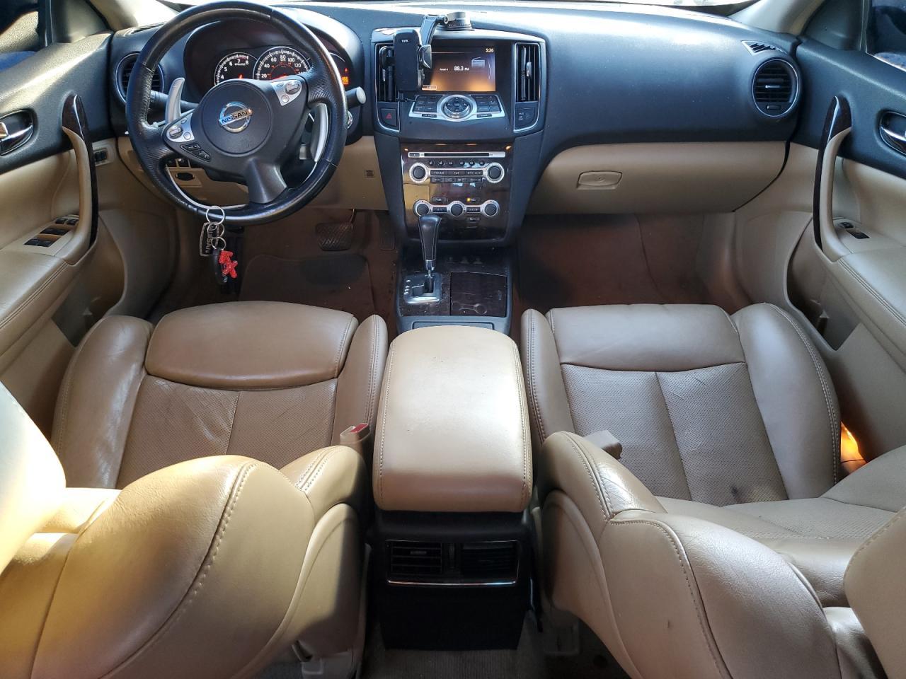 2011 NISSAN Maxima