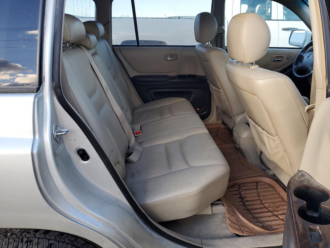 2003 TOYOTA HIGHLANDER