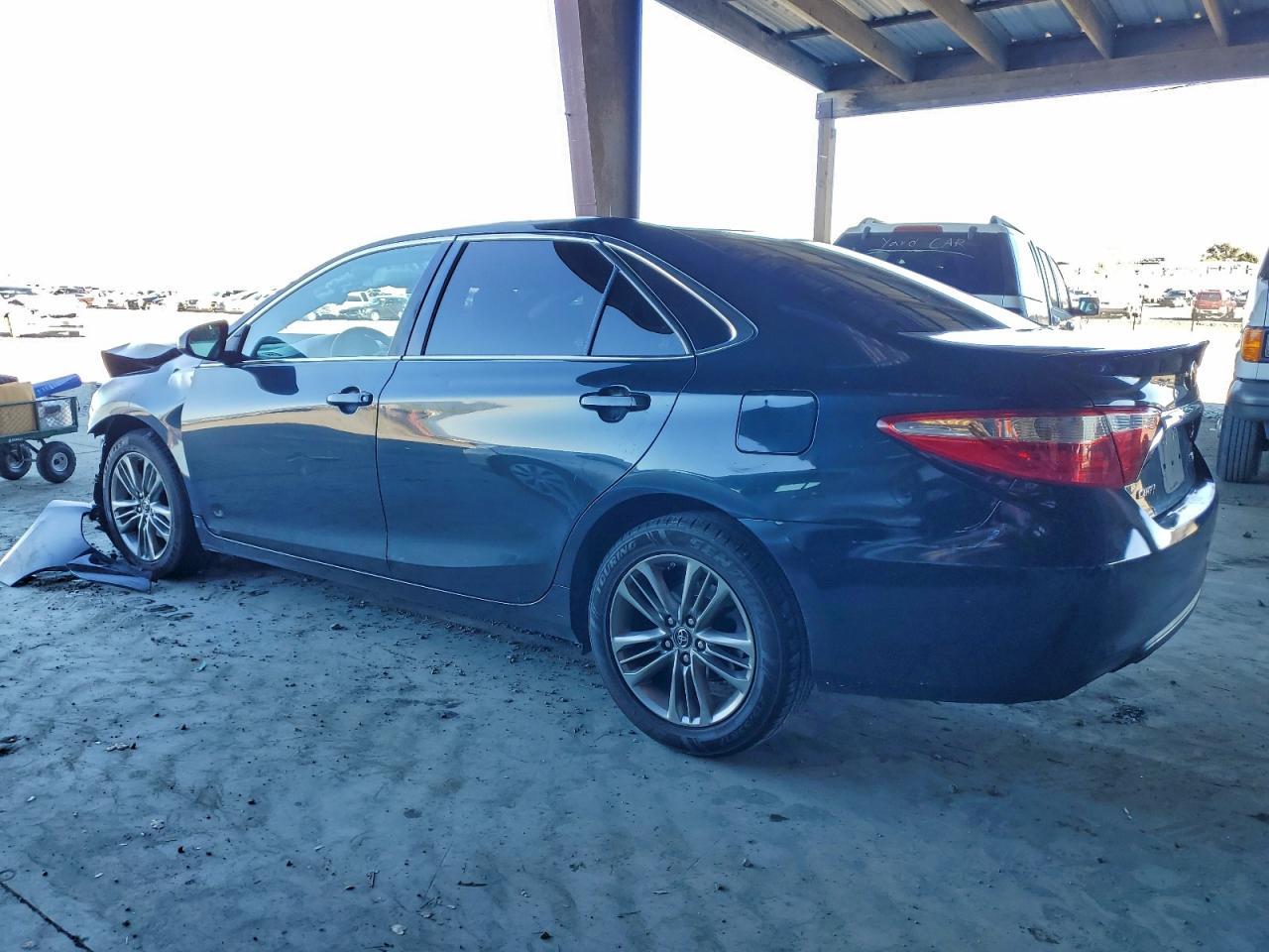 2016 TOYOTA CAMRY