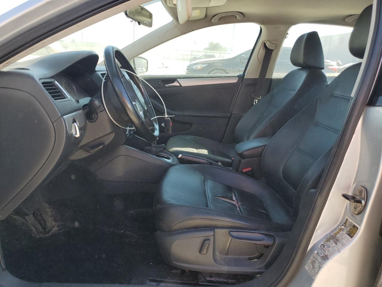 2013 VOLKSWAGEN JETTA