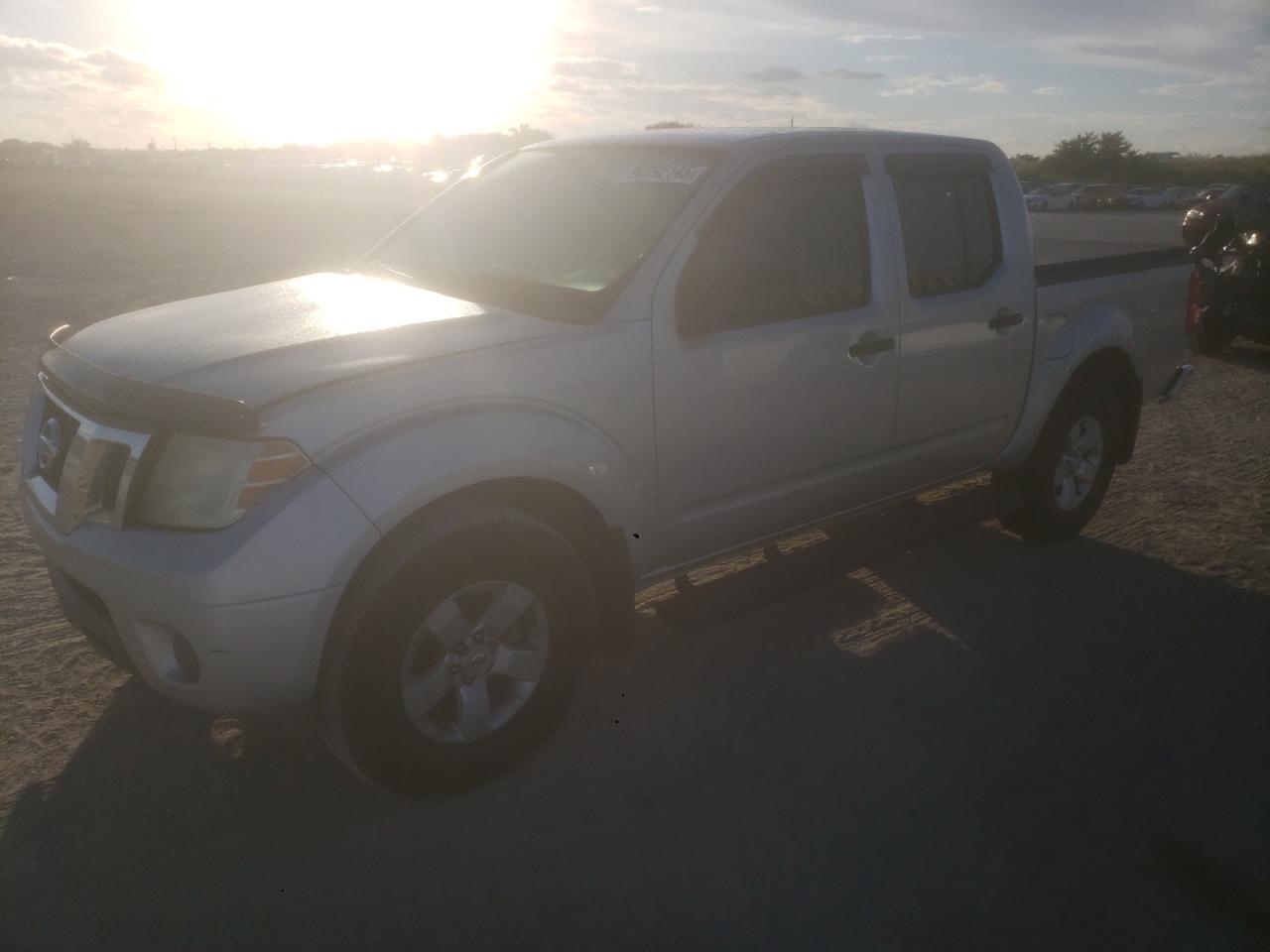 2012 NISSAN Frontier