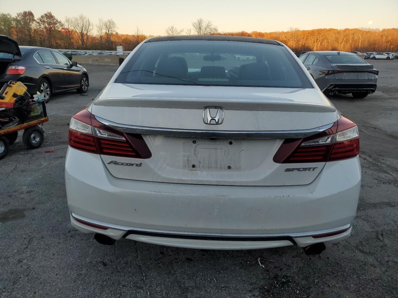 2016 HONDA ACCORD