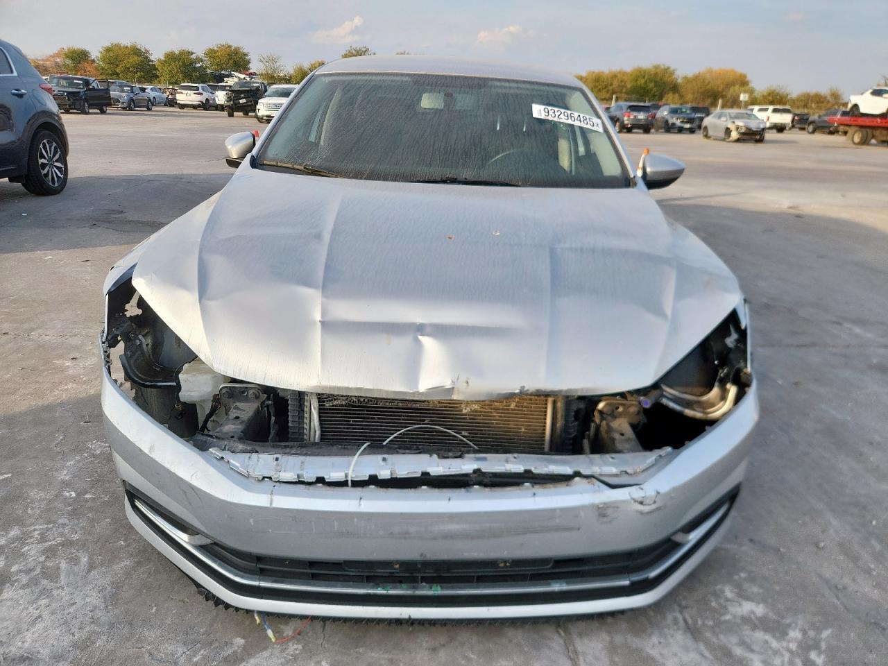 2016 VOLKSWAGEN Passat