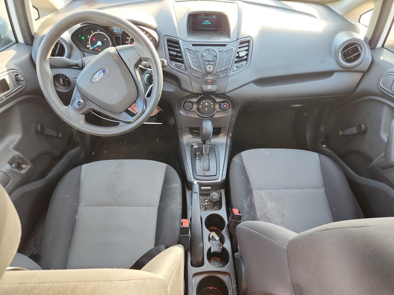 2016 FORD Fiesta