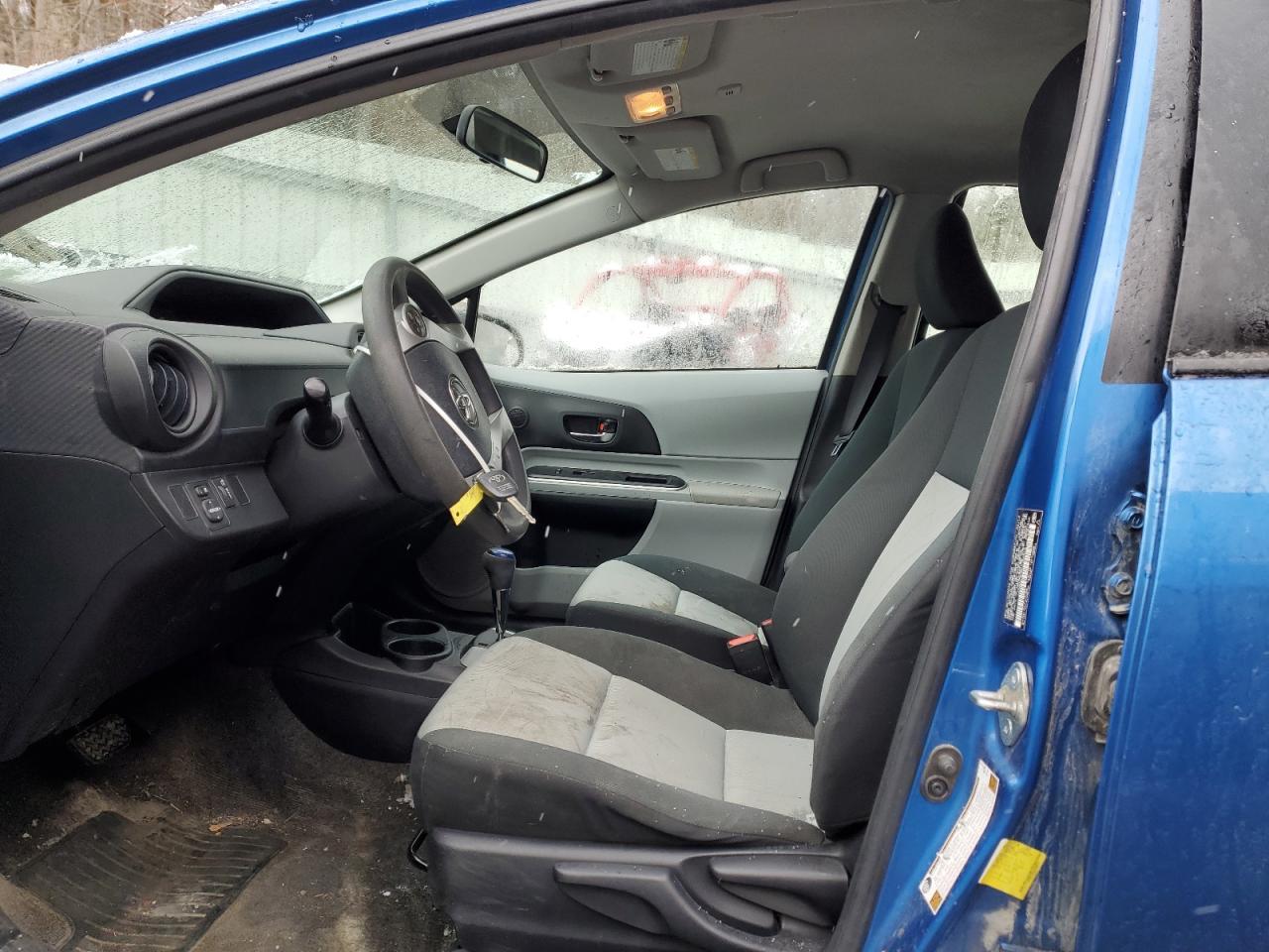 2014 TOYOTA Prius c