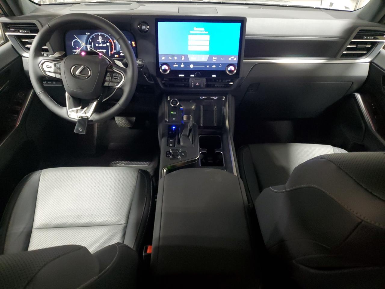 2025 LEXUS GX 550