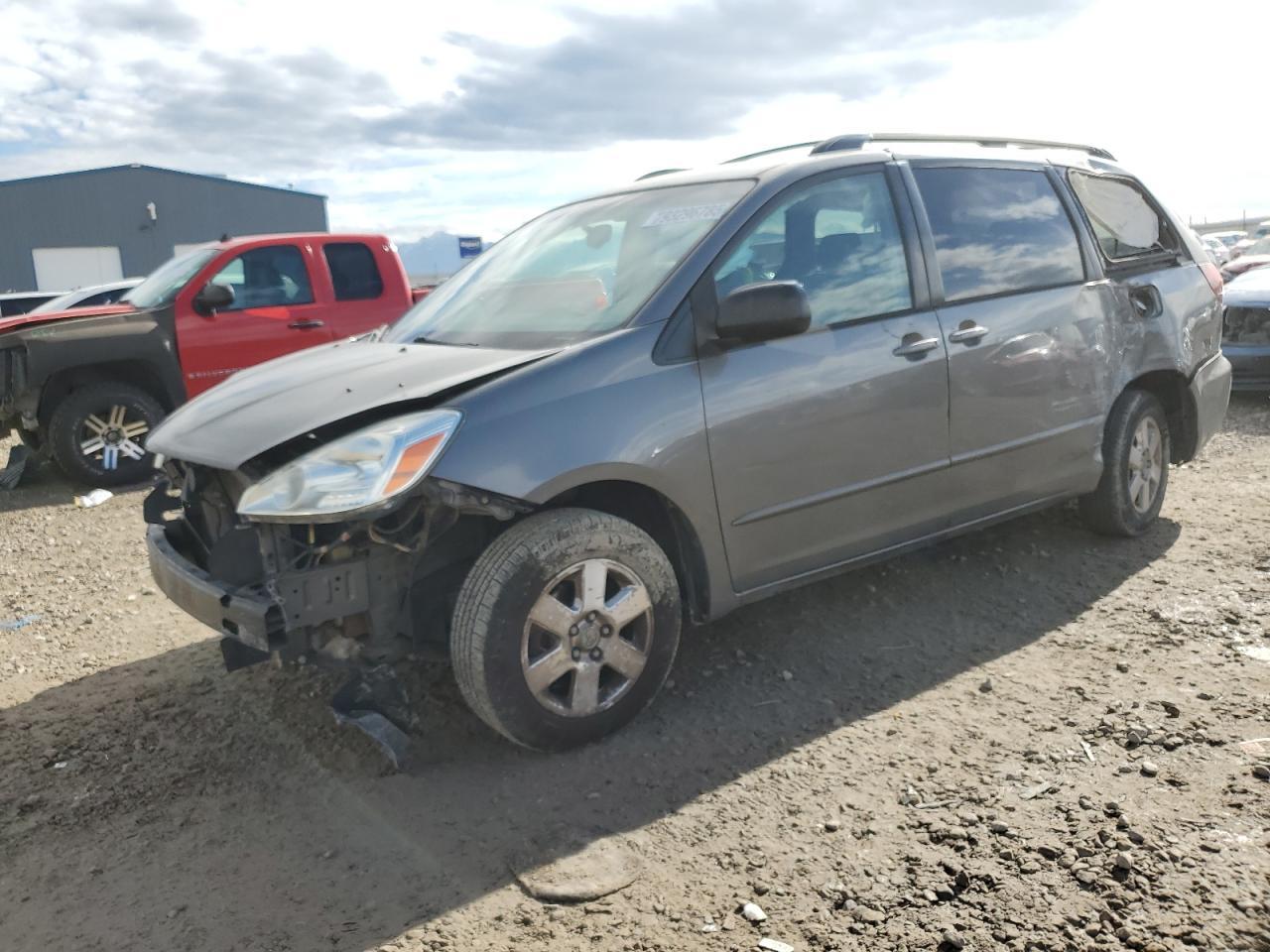 2005 TOYOTA SIENNA