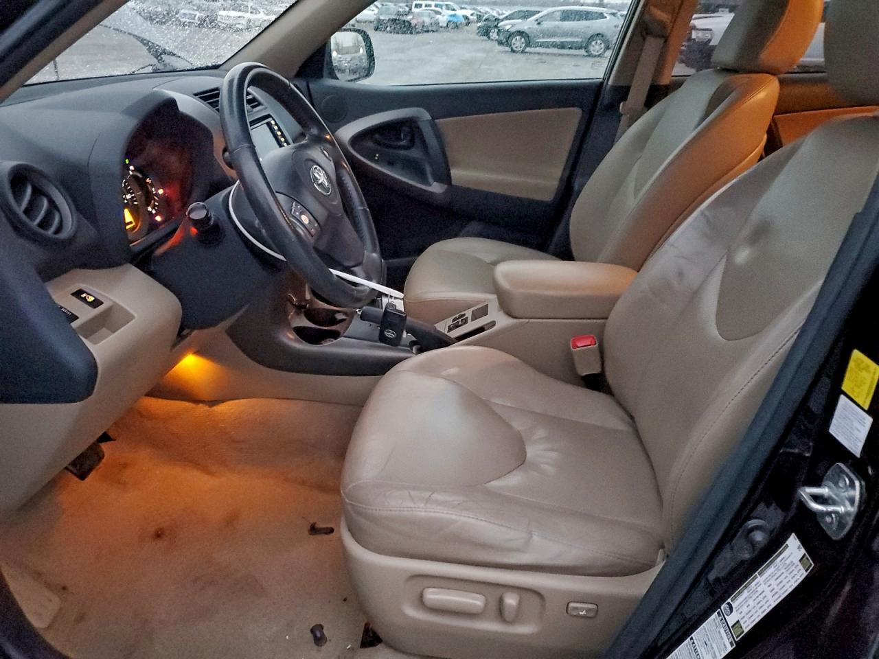 2011 TOYOTA RAV4