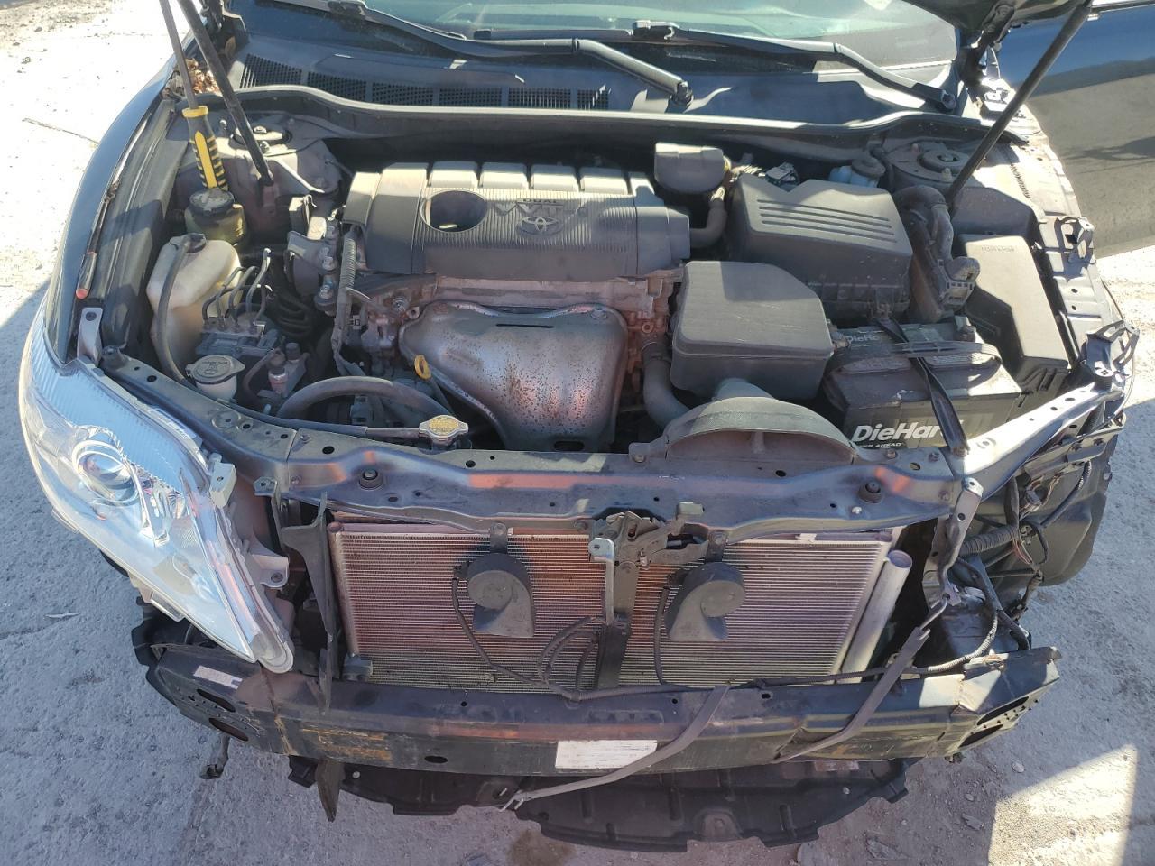 2011 TOYOTA CAMRY