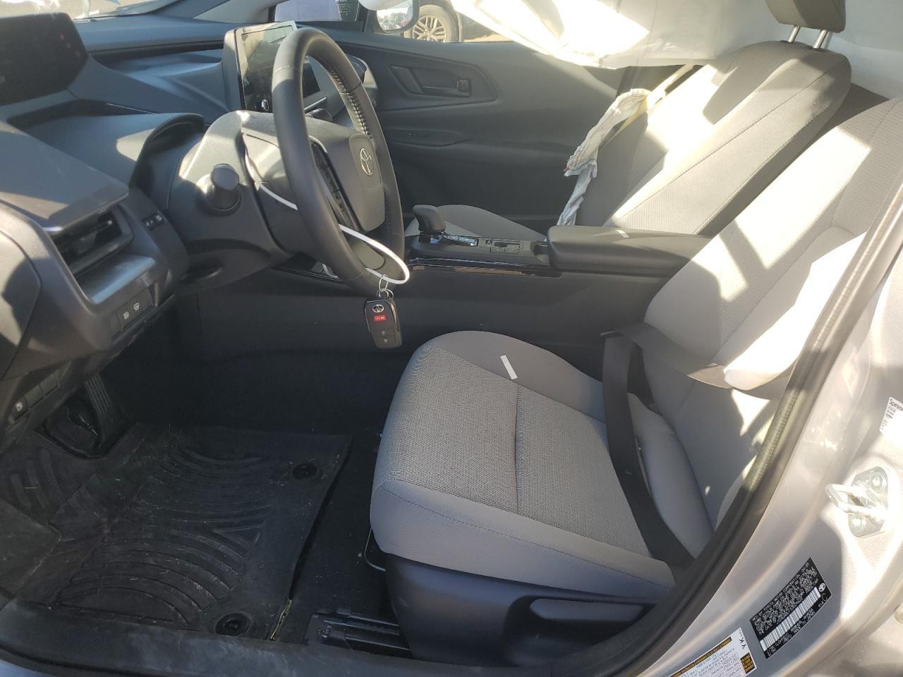 2025 TOYOTA PRIUS