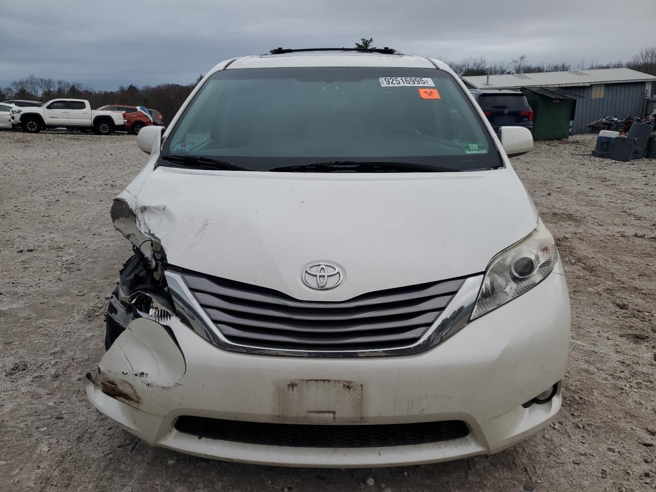 2015 TOYOTA SIENNA