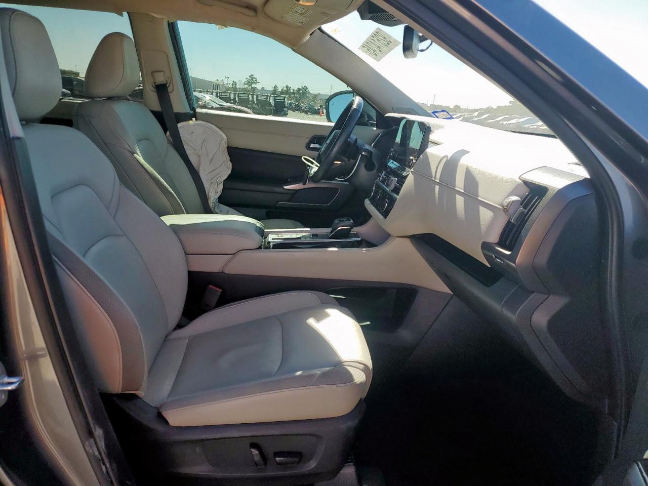 2022 NISSAN PATHFINDER