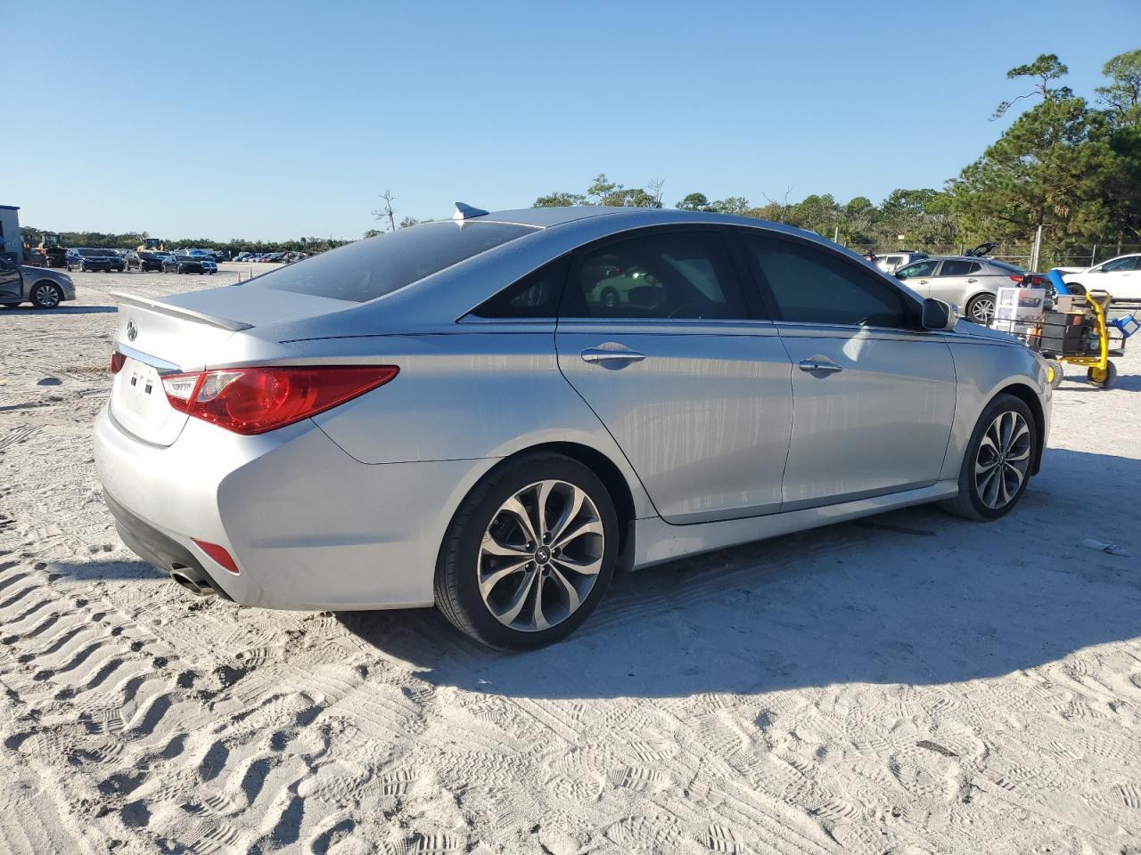 2014 HYUNDAI SONATA