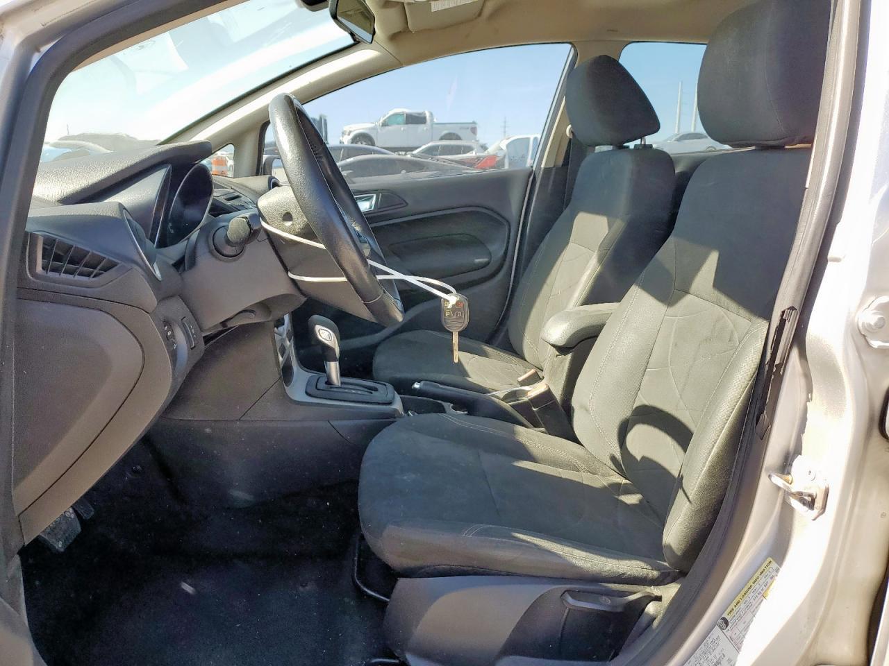 2015 FORD Fiesta