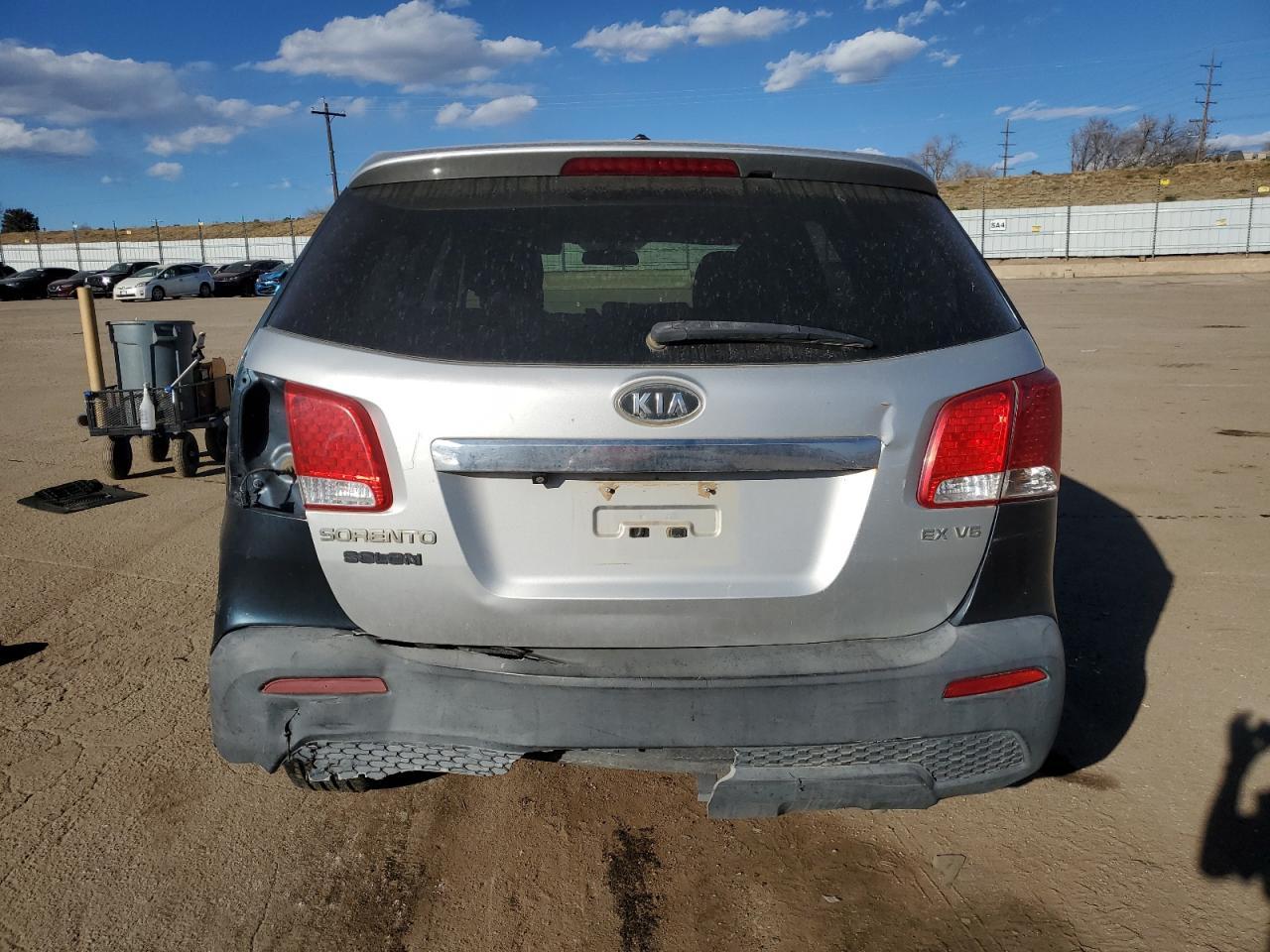 2011 KIA SORENTO