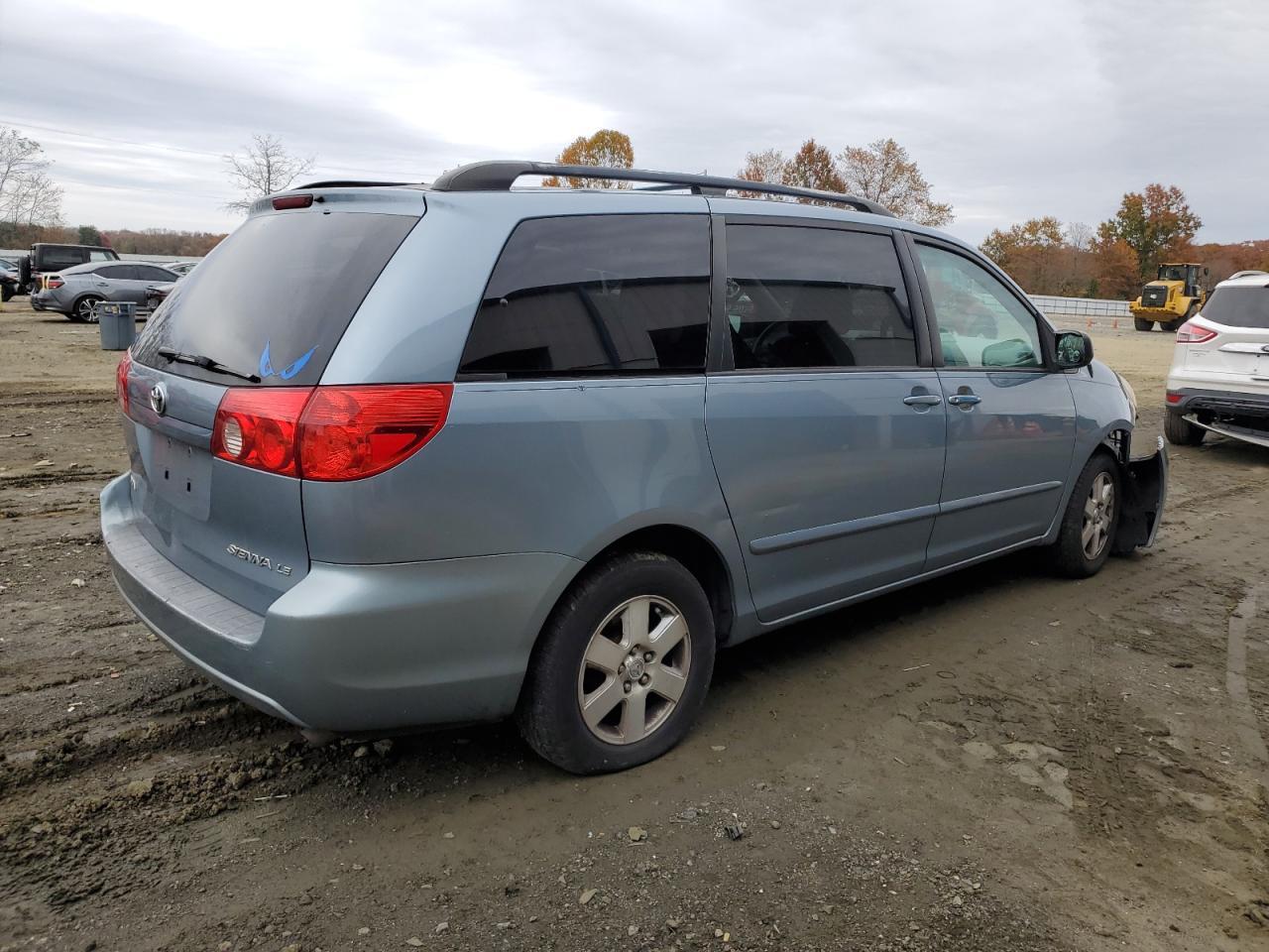 2010 TOYOTA SIENNA