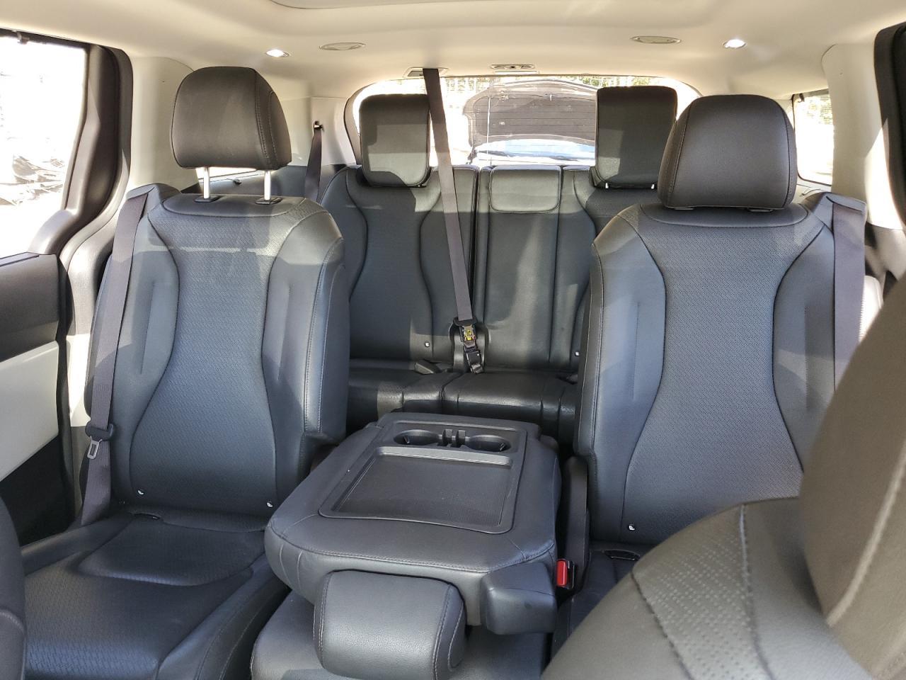 2023 KIA Carnival