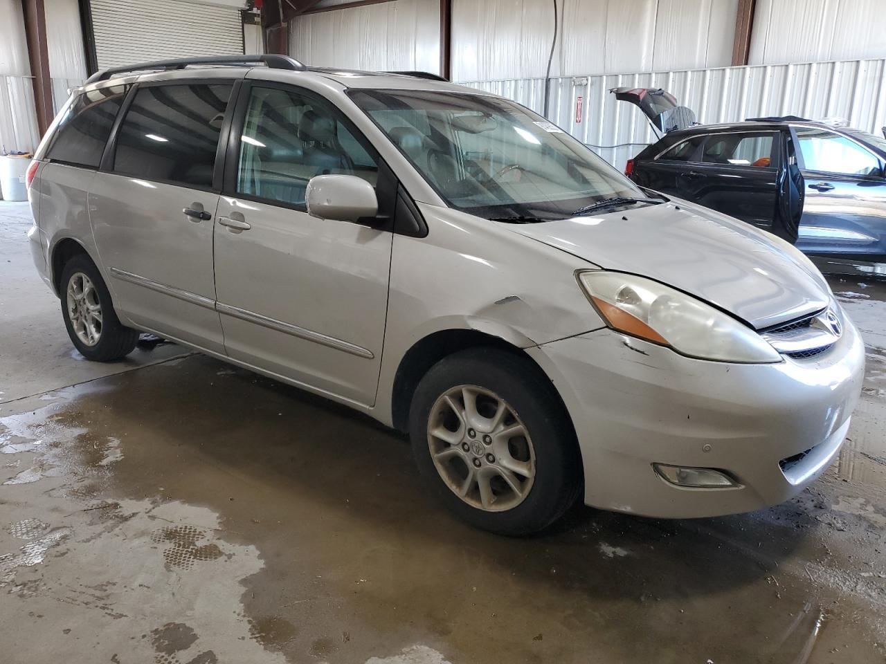 2006 TOYOTA SIENNA