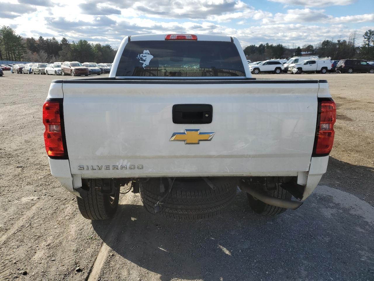 2018 CHEVROLET Silverado