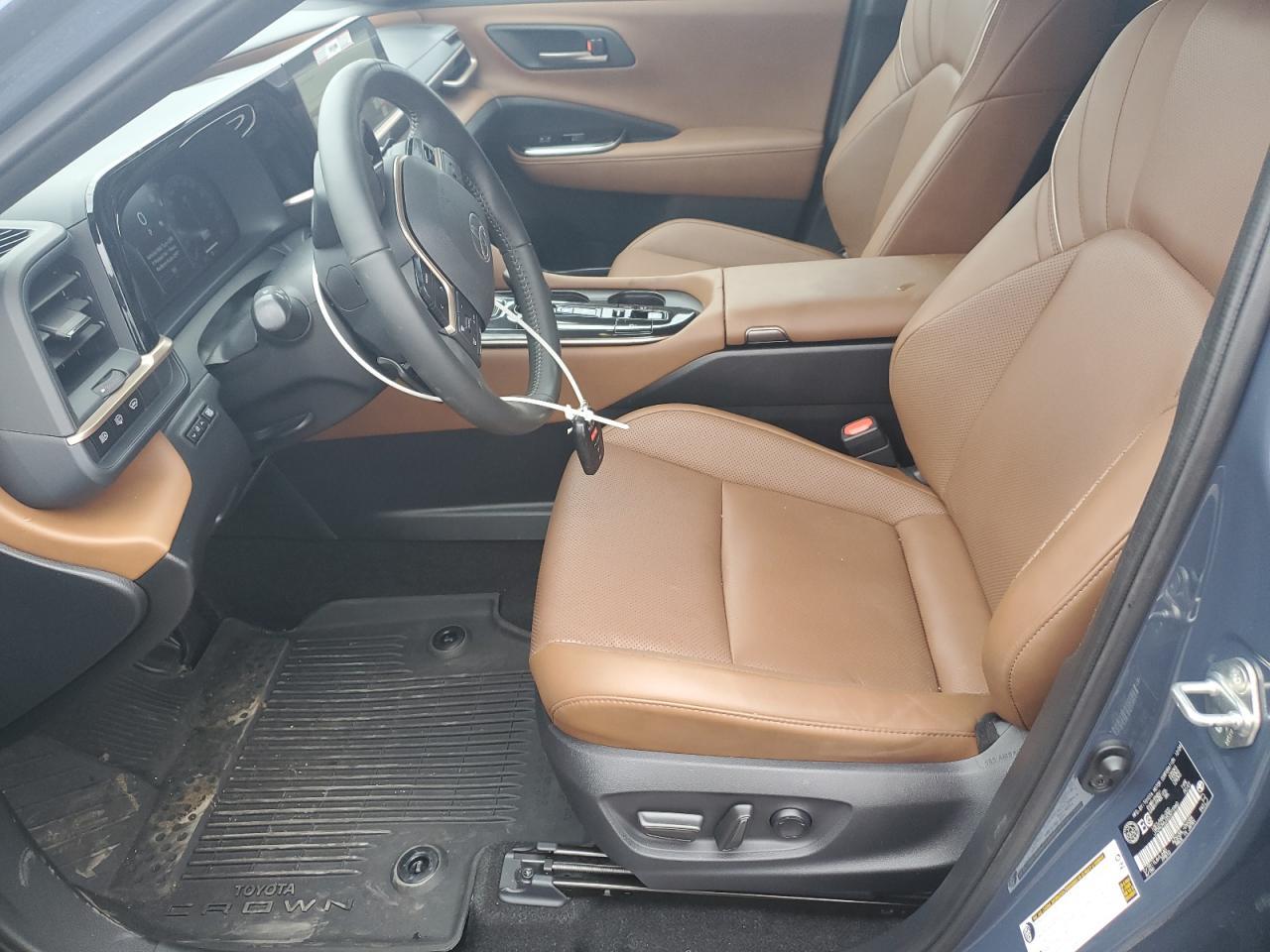 2025 TOYOTA Crown