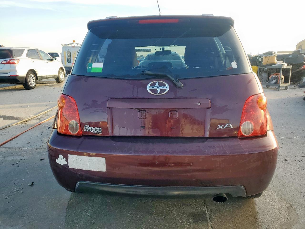 2004 TOYOTA SCION