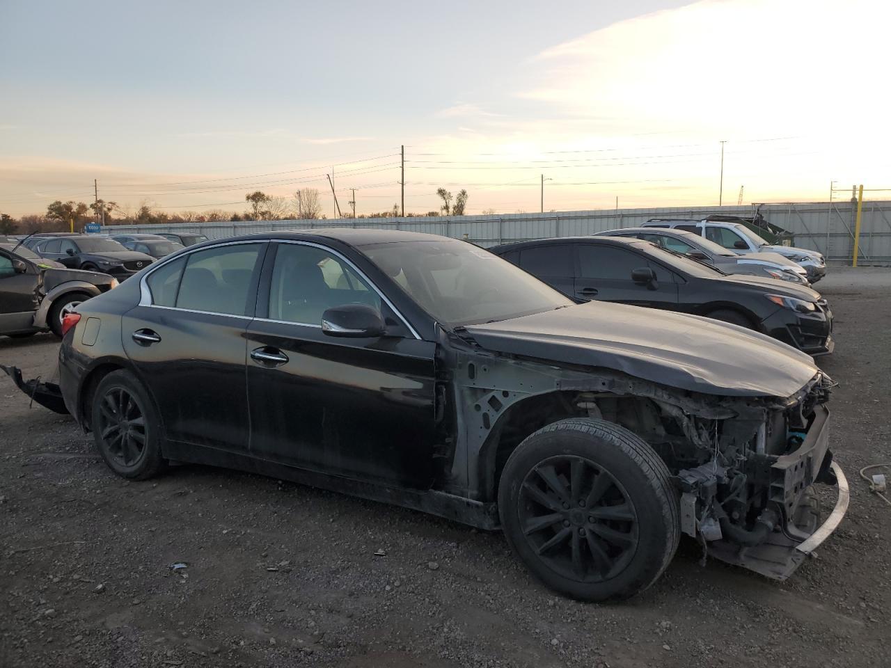 2017 INFINITI Q50